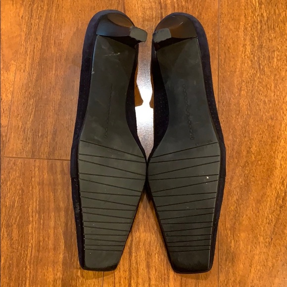 Authentic Stuart Weitzman Black Heels - Picture 2 of 4